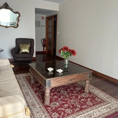 Apartment Azor International Ii *