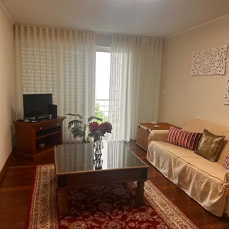 Apartment Azor International Ii