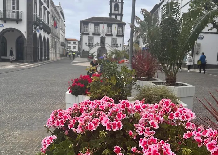 Azor International Ii Apartment