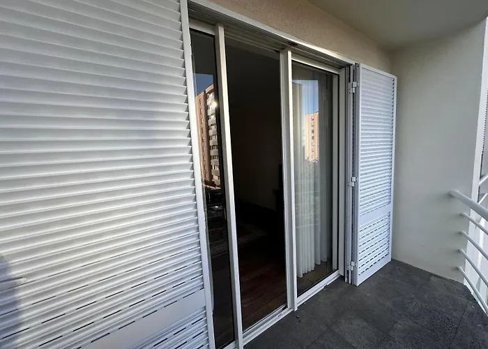 Apartment Azor International Ii *